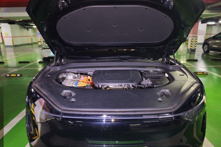 Used Hima AITO M9 2024 Range-Extended Ultra Version 52 kWh 6-Seater Model Engine Bay