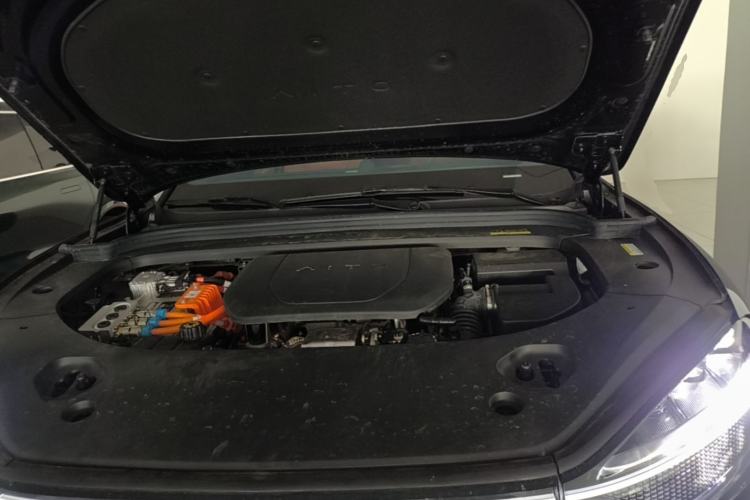 Used Hima AITO M9 2024 Range-Extended Ultra Version 52 kWh 5-Seater Model Engine Bay