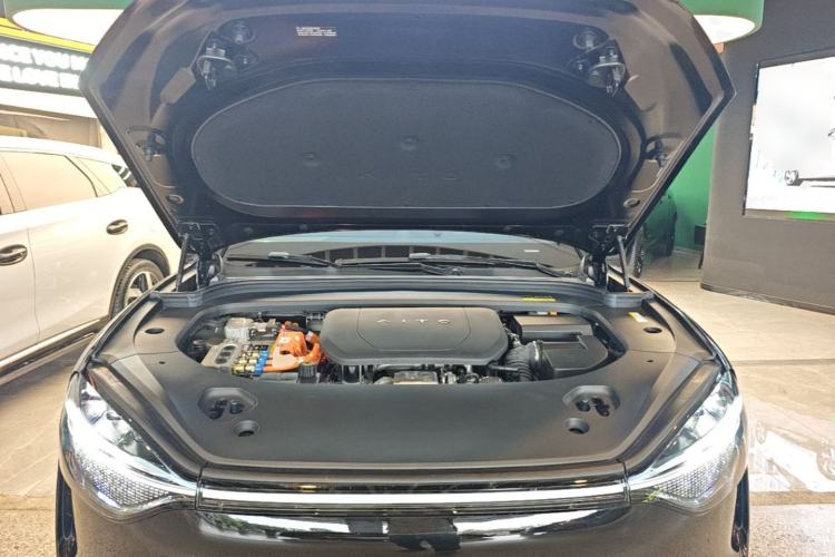 Used Hima AITO M9 2024 Range-Extended Ultra Version 42 kWh 6-Seater Model Engine Bay