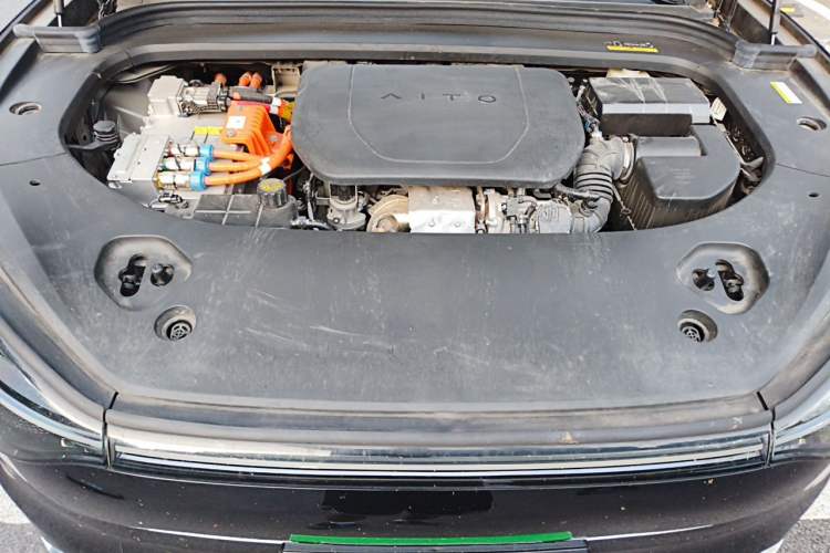Used Hima AITO M9 2024 Range-Extended Ultra Version 42 kWh 6-Seater Model Engine Bay