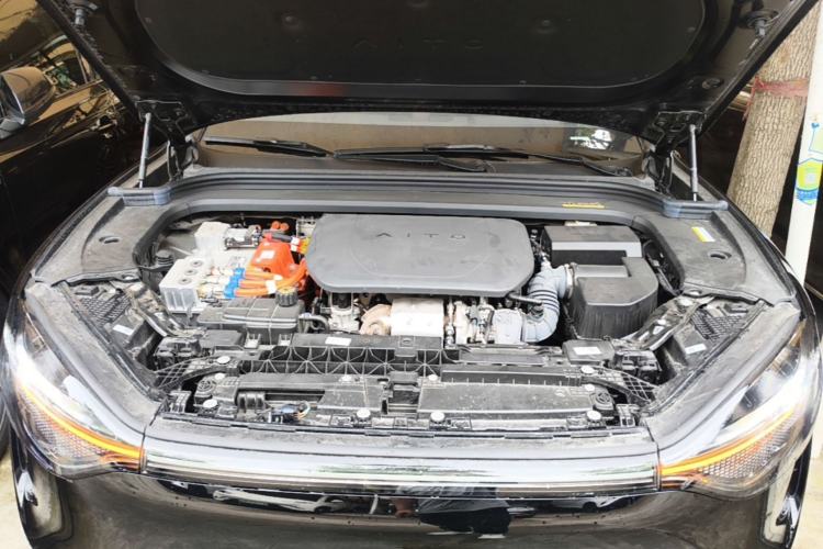 Used Hima AITO M9 2024 Range-Extended Ultra Version 52 kWh 6-Seater Model Engine Bay