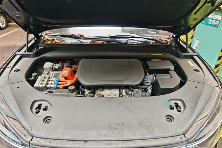 Used Hima AITO M9 2024 Range-Extended Ultra Version 52 kWh 6-Seater Model Engine Bay