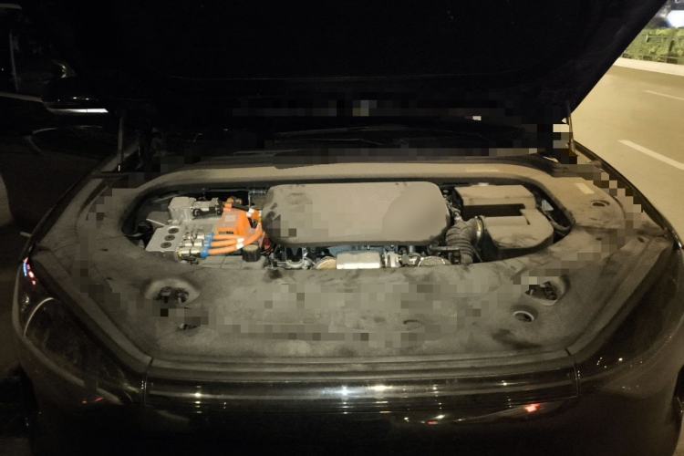 Used Hima AITO M9 2024 Range-Extended Ultra Version 52 kWh 6-Seater Model Engine Bay