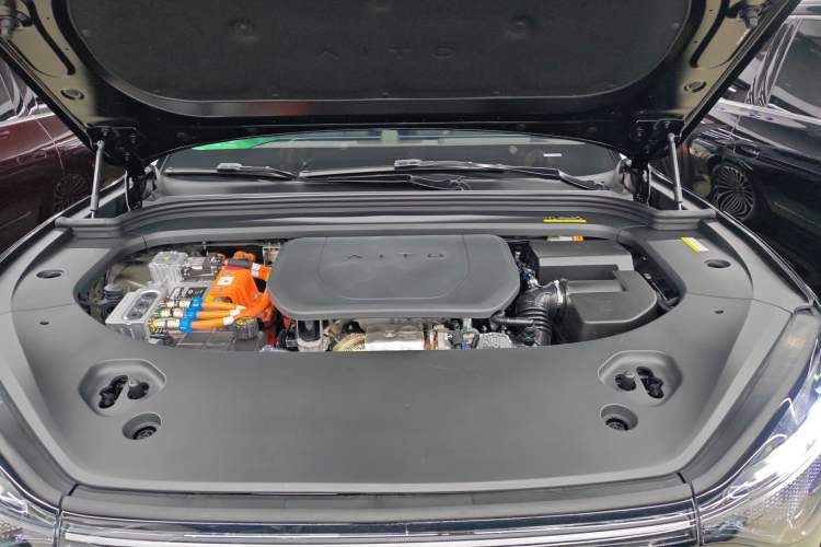 Used Hima AITO M9 2024 Range-Extended Ultra Version 52 kWh 5-Seater Model Engine Bay