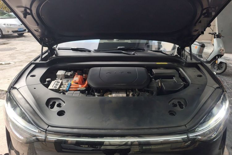 Used Hima AITO M9 2024 Range-Extended Ultra Version 42 kWh 6-Seater Model Engine Bay