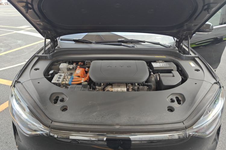 Used Hima AITO M9 2024 Range-Extended Ultra Version 42 kWh 6-Seater Model Engine Bay