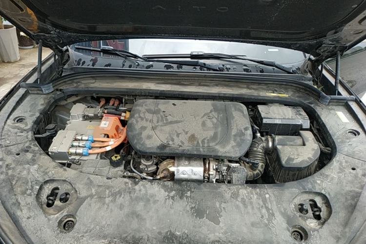 Used Hima AITO M9 2024 Range-Extended Ultra Version 42 kWh 6-Seater Model Engine Bay