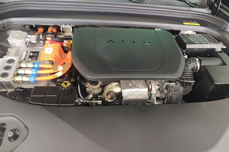 Used Hima AITO M9 2024 Range-Extended Ultra Version 42 kWh 6-Seater Model Engine Bay