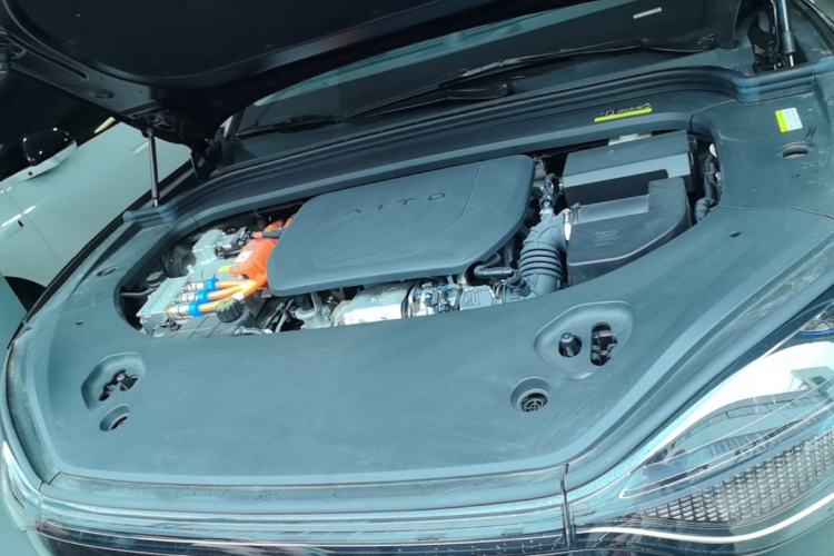 Used Hima AITO M9 2024 Range-Extended Ultra Version 52 kWh 5-Seater Model Engine Bay