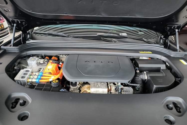 Used Hima AITO M9 2024 Range-Extended Ultra Version 52 kWh 6-Seater Model Engine Bay