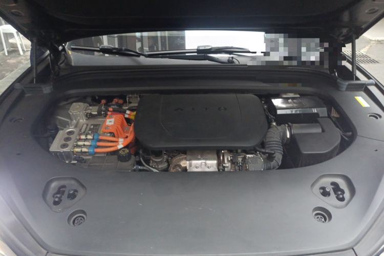 Used Hima AITO M9 2024 Range-Extended Ultra Version 42 kWh 6-Seater Model Engine Bay