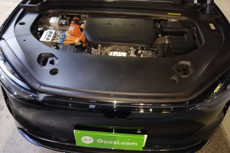 Used Hima AITO M9 2024 Range-Extended Ultra Version 42 kWh 6-Seater Model Engine Bay
