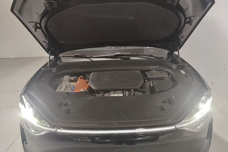 Used Hima AITO M9 2024 Range-Extended Ultra Version 42 kWh 6-Seater Model Engine Bay