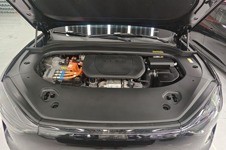 Used Hima AITO M9 2024 Range-Extended Ultra Version 52 kWh 6-Seater Model Engine Bay