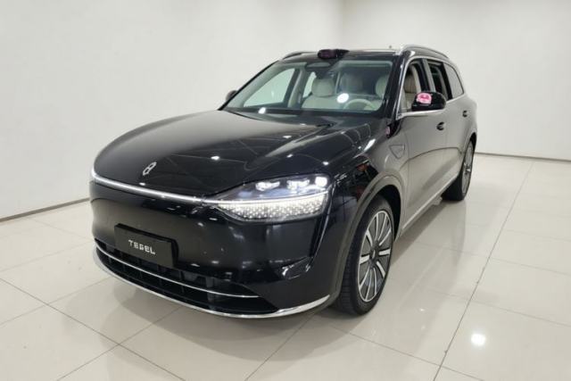 Używany Hima AITO M9 2024 Range-Extended Max Edition 42 kWh 6-Seater Version