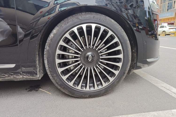 Used Hima AITO M9 2024 Range-Extended Ultra Version 42 kWh 6-Seater Model Exterior 1