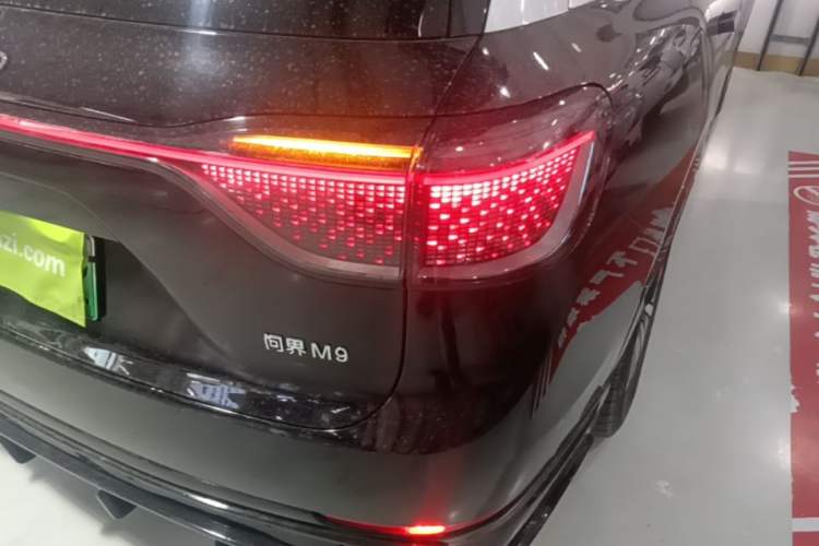Used Hima AITO M9 2024 Range-Extended Ultra Version 42 kWh 6-Seater Model Exterior 1