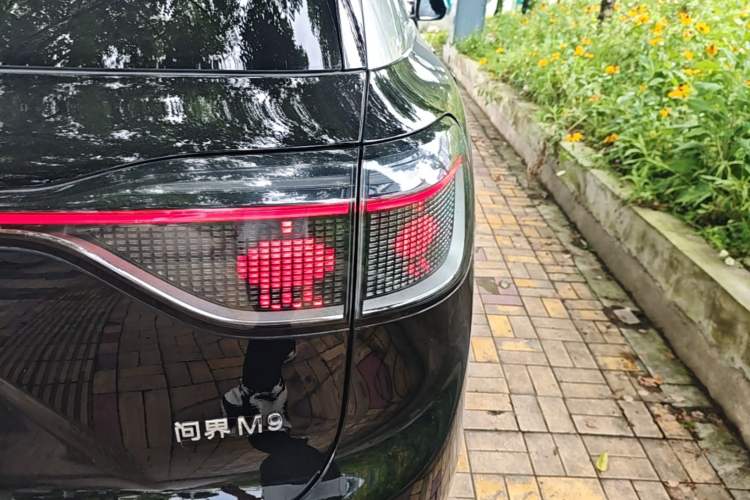 Used Hima AITO M9 2024 Range-Extended Max Edition 52 kWh 5-Seater Version Exterior 1