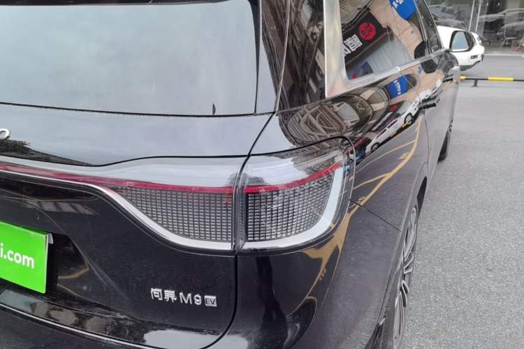 Used Hima AITO M9 2024 All-Electric Ultra Version 100 kWh 6-Seater Model Exterior 1