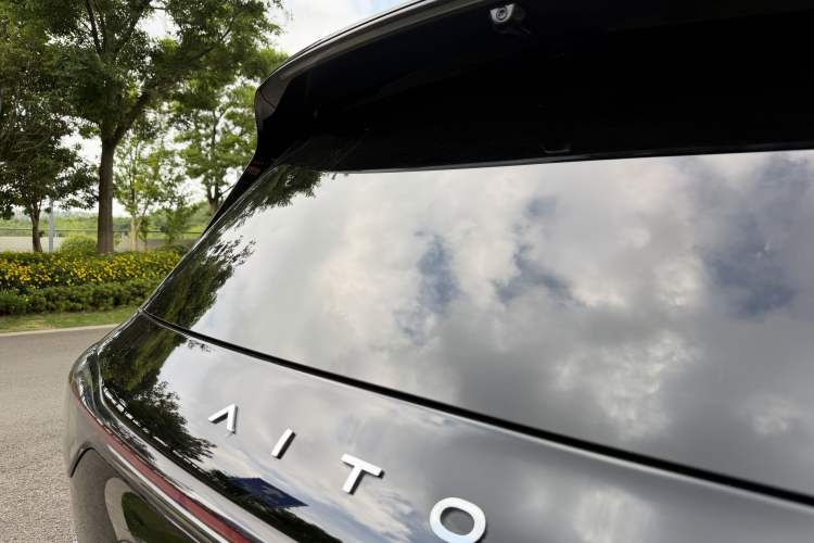 Used Hima AITO M9 2024 Range-Extended Max Edition 42 kWh 6-Seater Version Exterior 11