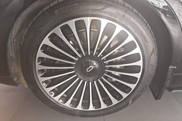 Used Hima AITO M9 2024 Range-Extended Ultra Version 42 kWh 6-Seater Model Exterior 2