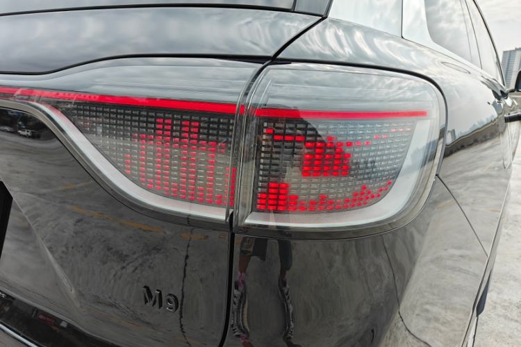 Used Hima AITO M9 2024 Range-Extended Ultra Version 42 kWh 6-Seater Model Exterior 2