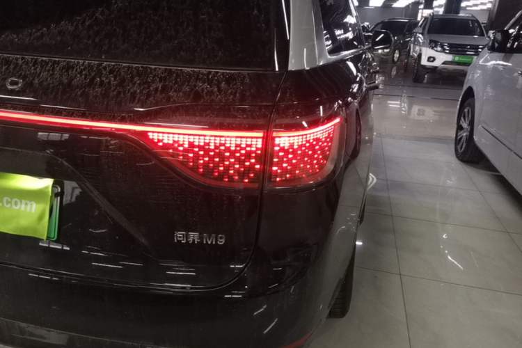 Used Hima AITO M9 2024 Range-Extended Max Edition 42 kWh 6-Seater Version Exterior 3