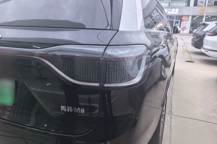 Used Hima AITO M9 2024 Range-Extended Ultra Version 42 kWh 6-Seater Model Exterior 3