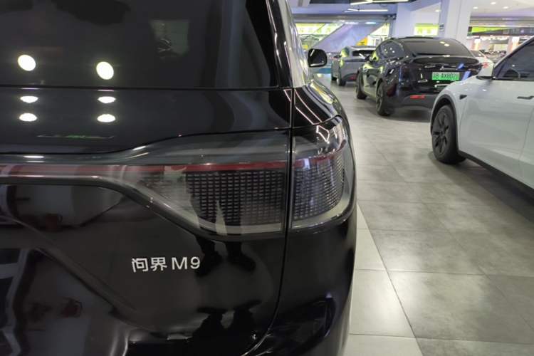 Used Hima AITO M9 2024 Range-Extended Ultra Version 42 kWh 6-Seater Model Exterior 3