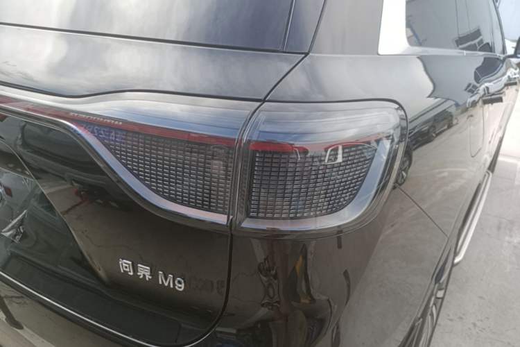 Used Hima AITO M9 2024 Range-Extended Max Edition 42 kWh 6-Seater Version Exterior 3