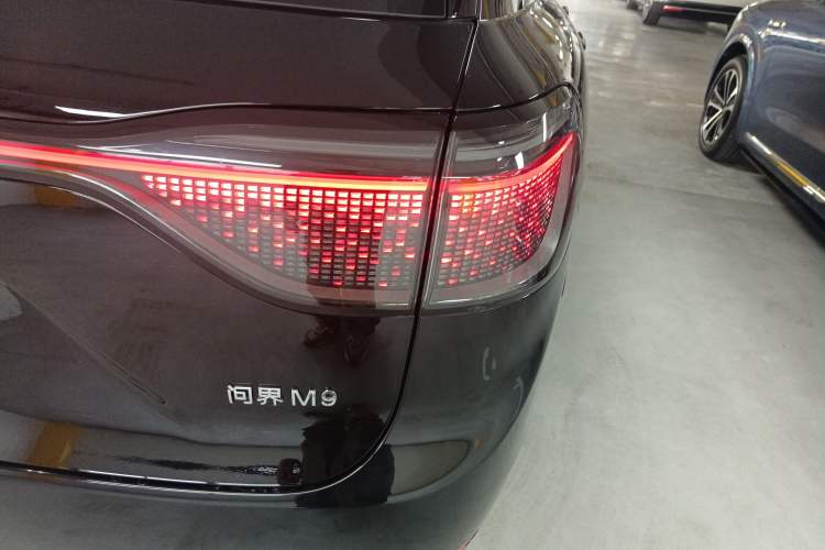 Used Hima AITO M9 2024 Range-Extended Ultra Version 52 kWh 6-Seater Model Exterior 3