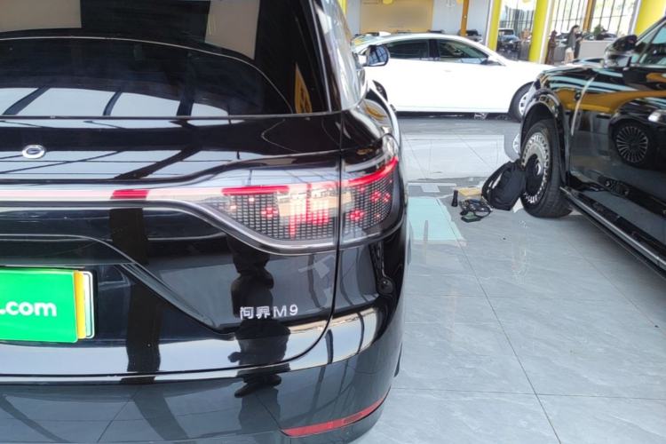 Used Hima AITO M9 2024 Range-Extended Max Edition 42 kWh 6-Seater Version Exterior 3