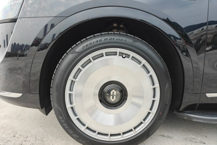 Used Hima AITO M9 2024 Range-Extended Ultra Version 42 kWh 6-Seater Model Exterior 3