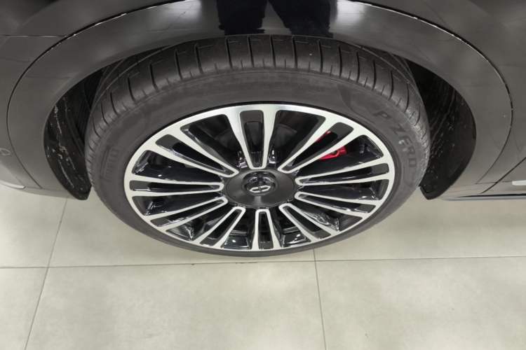 Used Hima AITO M9 2024 Range-Extended Ultra Version 42 kWh 6-Seater Model Exterior 4