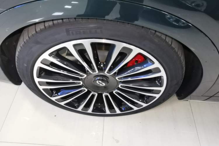 Used Hima AITO M9 2024 Range-Extended Max Edition 42 kWh 6-Seater Version Exterior 4