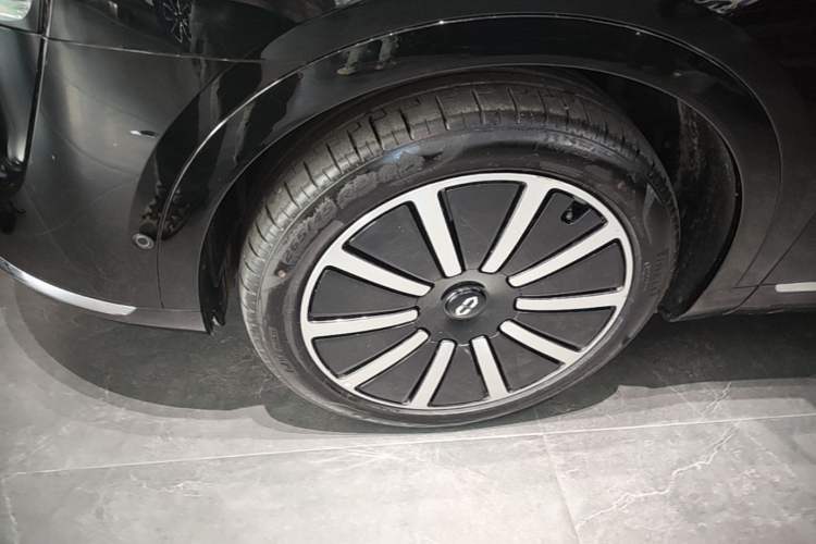 Used Hima AITO M9 2024 Range-Extended Ultra Version 52 kWh 6-Seater Model Exterior 4