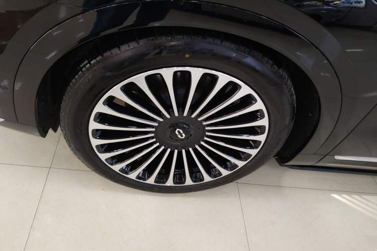 Used Hima AITO M9 2024 Range-Extended Ultra Version 42 kWh 6-Seater Model Exterior 4