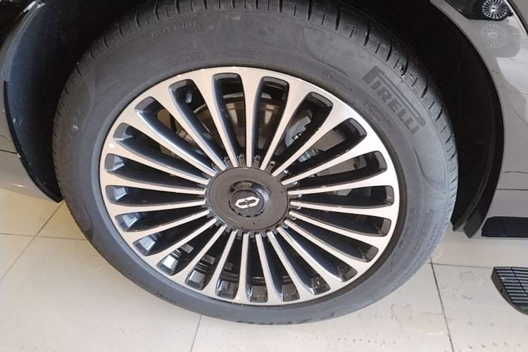 Used Hima AITO M9 2024 Range-Extended Ultra Version 42 kWh 6-Seater Model Exterior 5