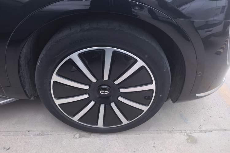 Used Hima AITO M9 2024 Range-Extended Ultra Version 42 kWh 6-Seater Model Exterior 5