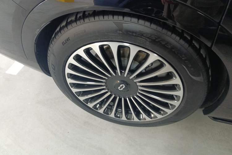 Used Hima AITO M9 2024 Range-Extended Ultra Version 52 kWh 6-Seater Model Exterior 5