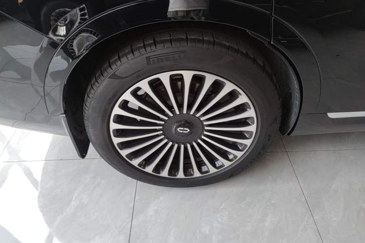 Used Hima AITO M9 2024 Range-Extended Max Edition 42 kWh 6-Seater Version Exterior 5