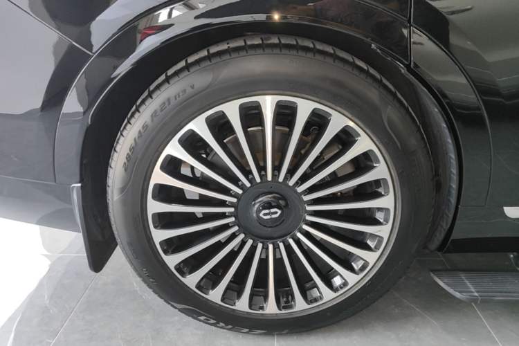 Used Hima AITO M9 2024 Range-Extended Ultra Version 42 kWh 6-Seater Model Exterior 5