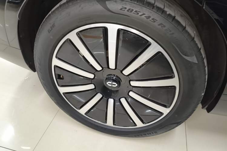 Used Hima AITO M9 2024 Range-Extended Max Edition 42 kWh 6-Seater Version Exterior 5