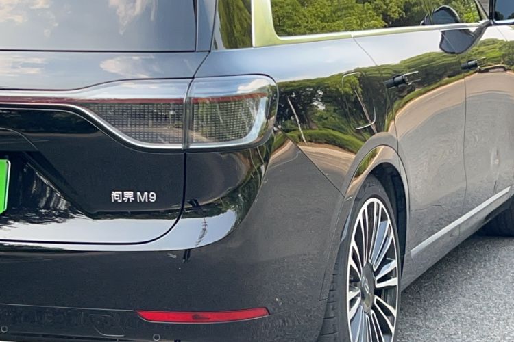 Used Hima AITO M9 2024 Range-Extended Ultra Version 52 kWh 6-Seater Model Exterior 5