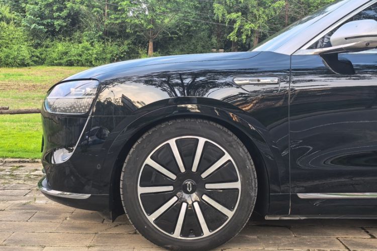 Used Hima AITO M9 2024 Range-Extended Ultra Version 52 kWh 6-Seater Model Exterior 8