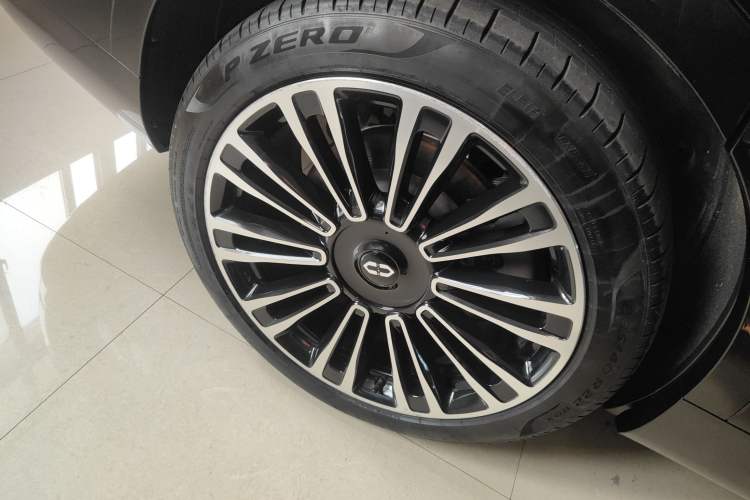 Used Hima AITO M9 2024 All-Electric Max Version 100 kWh 6-Seater Exterior 8