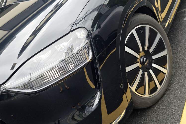 Used Hima AITO M9 2024 Range-Extended Max Edition 42 kWh 6-Seater Version Exterior 9