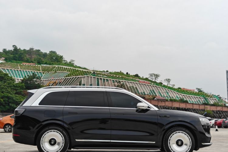 Used Hima AITO M9 2024 Range-Extended Ultra Version 42 kWh 6-Seater Model Exterior 9