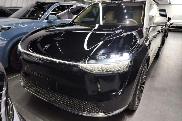 Used Hima AITO M9 2024 All-Electric Ultra Version 100 kWh 6-Seater Model Front