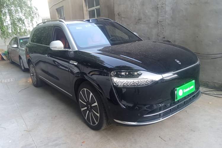 Used Hima AITO M9 2024 Range-Extended Ultra Version 42 kWh 6-Seater Model Front Right 45 Deg